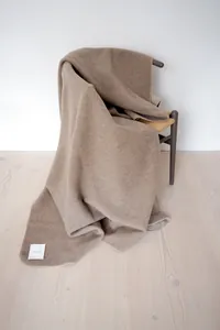 Blanket LUV - hazelnut/creme
