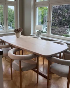 Boat-Shaped Ash Table with Horizontal Frame