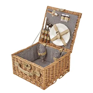 A DAY IN THE PARK Picnic Basket